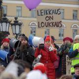 Ääni työttömälle -mielenilmaus aktiivimallia vastaan järjestettiin Helsingin Senaatintorilla 2. helmikuuta 2018. Kuva: Patrik Lindström / SAK