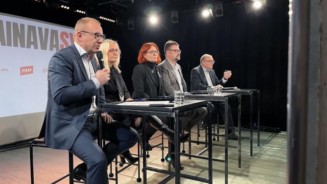 PainavaSyy -tiedotustilaisuus, kuvassa Jarkko Eloranta, Päivi Niemi-Laine, Annika Rönni-Sällinen ja Riku Aalto. 