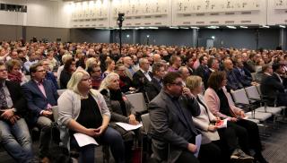 Noin 600 SAK:laista liittopäättäjää kokoontui Helsingin Messukeskuksessa. Kuva: Sergei Julle / SAK