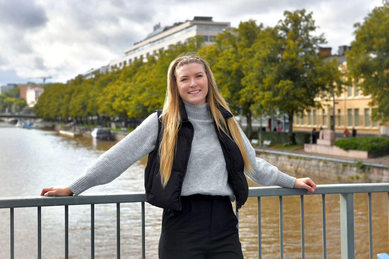 Puolivartalokuva Tessa Teräksestä.