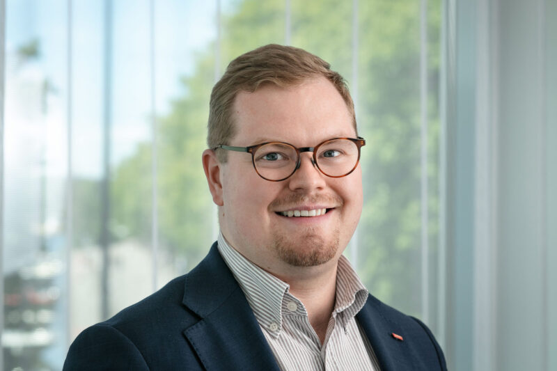 Jussi Kukkolan kasvokuva.