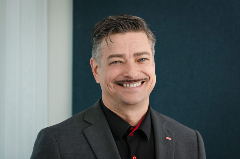Jyrki Konolan kasvokuva.