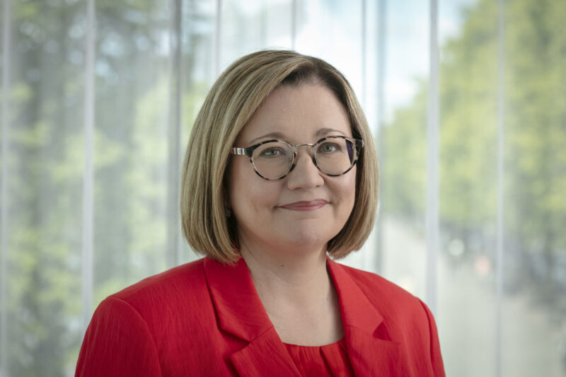 Saana Siekkisen kasvokuva.